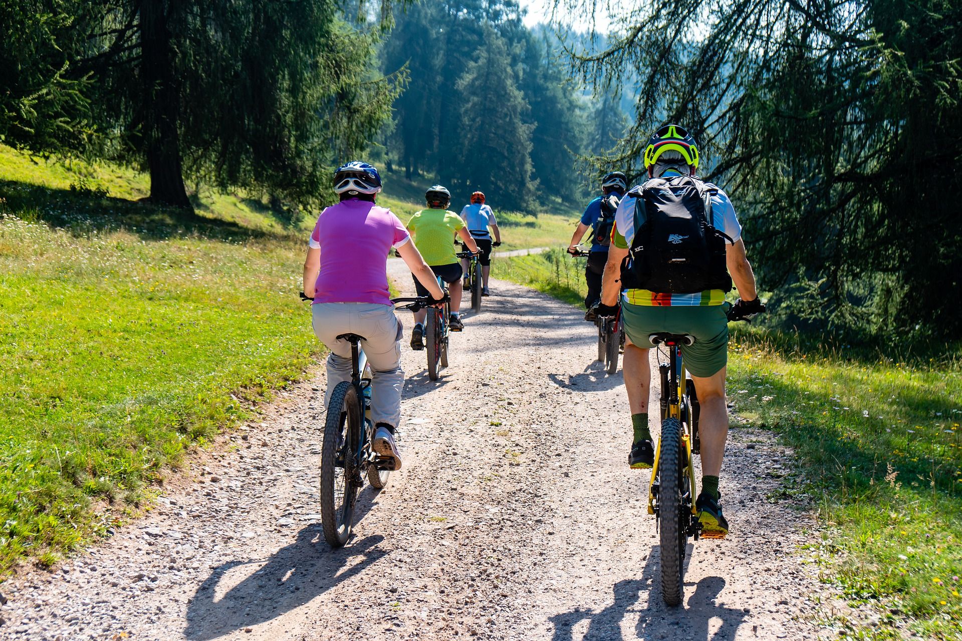 Radfahrergruppe für Tauernradweg Salzburg.co.jpg