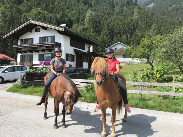 Hotel & Bauernhof Hettlerhof in Maishofen